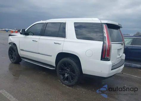 2018 Cadillac Escalade Luxury z USA, uszkodzony, nr VIN 1GYS4BKJ3JR273343